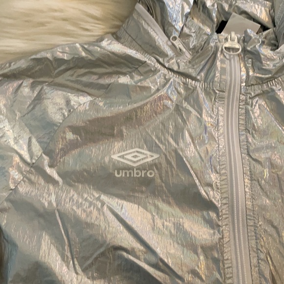 Umbro Iridescent Crop Jacket - Picture 3 of 6